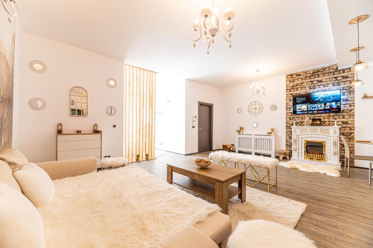 Aki Studio Silver Mountain Poiana Brasov Luaran gambar